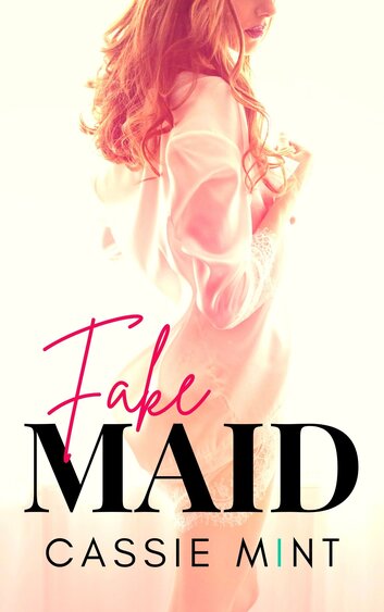 Fake Maid Cassie mint